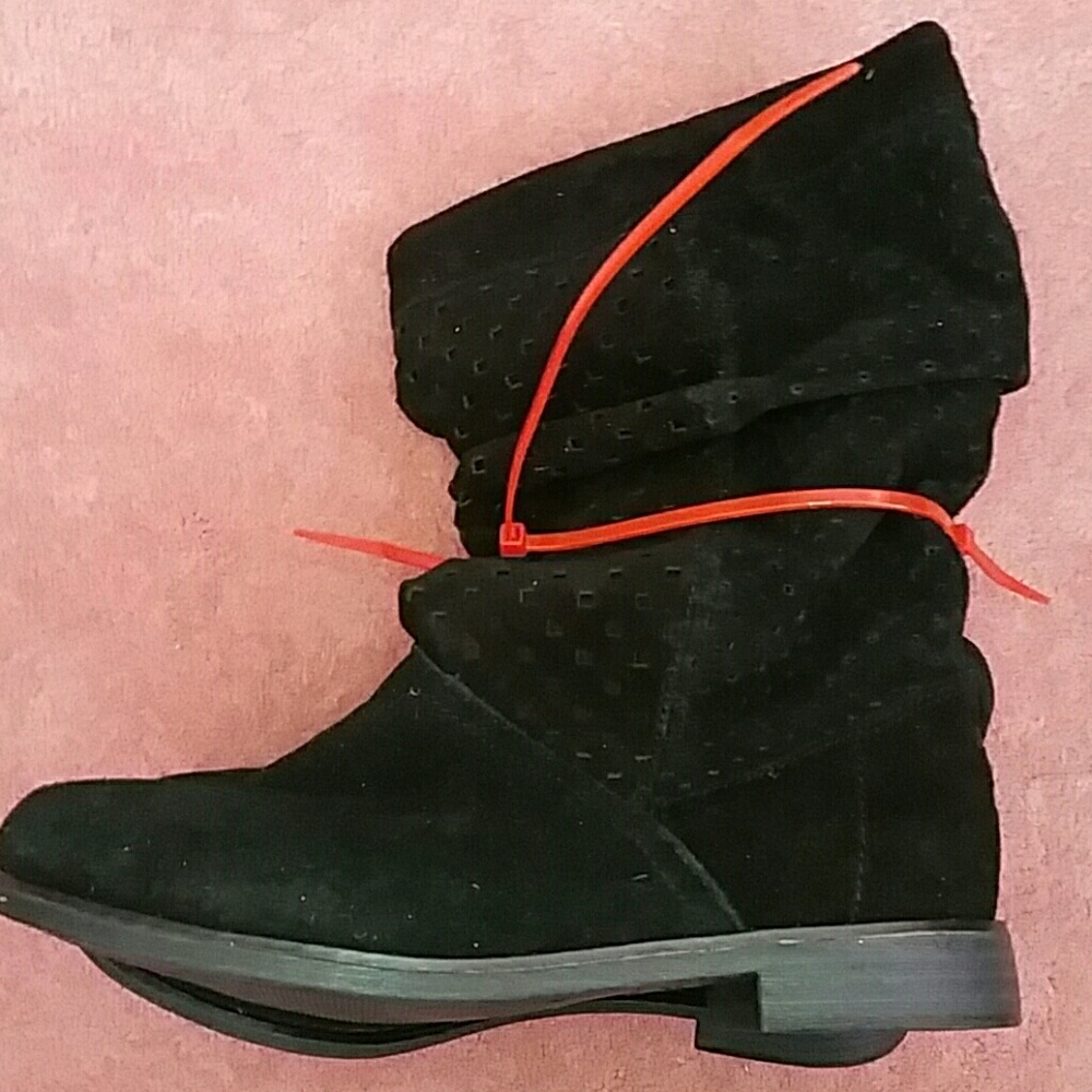 TOMS black boots shoes size 6